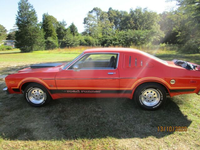 Plymouth Road Runner 1976 image number 8