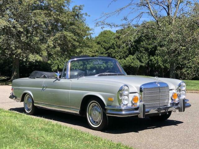 Mercedes-Benz 200-Series 1970 image number 0