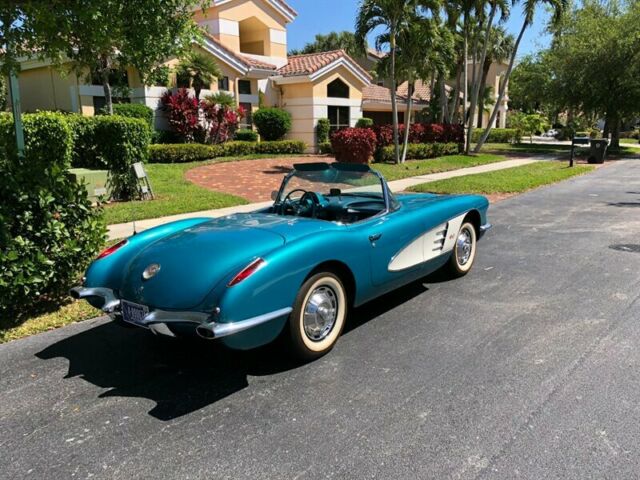 Chevrolet Corvette 1959 image number 2