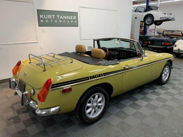 MG MGB 1972 image number 8