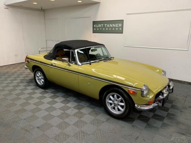 MG MGB 1972 image number 9