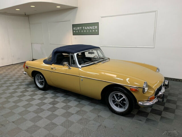 MG MGB 1972 image number 8