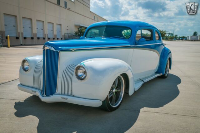 Packard Coupe 1941 image number 2