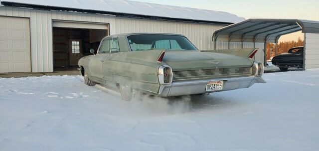 Cadillac DeVille 1962 image number 1