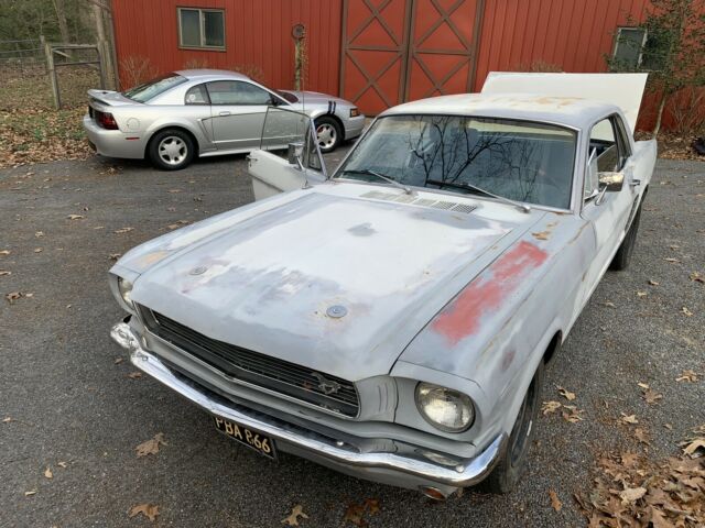 Ford Mustang 1965 image number 1