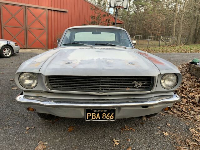 Ford Mustang 1965 image number 26