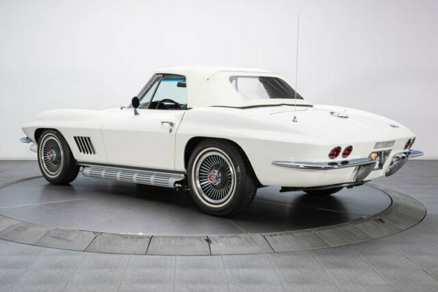 Chevrolet Corvette 1967 image number 14