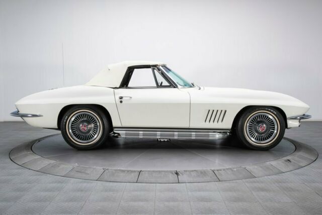 Chevrolet Corvette 1967 image number 17