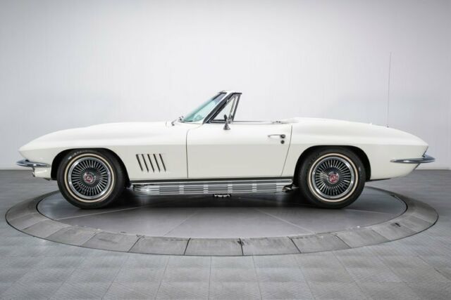 Chevrolet Corvette 1967 image number 19