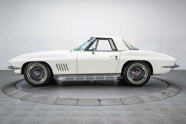 Chevrolet Corvette 1967 image number 21