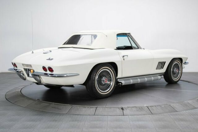 Chevrolet Corvette 1967 image number 32