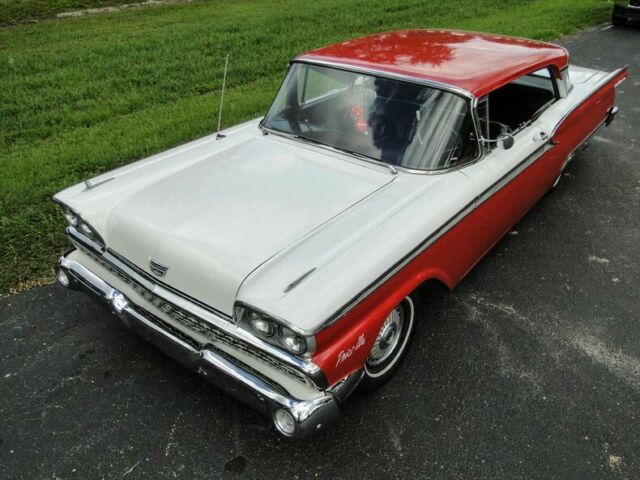 Ford Fairlane 1959 image number 15