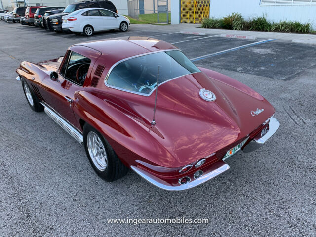 Chevrolet Corvette 1965 image number 0