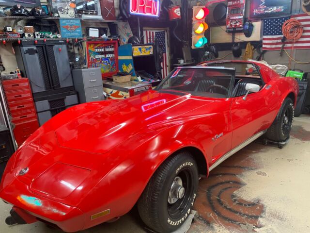 Chevrolet Corvette 1976 image number 2