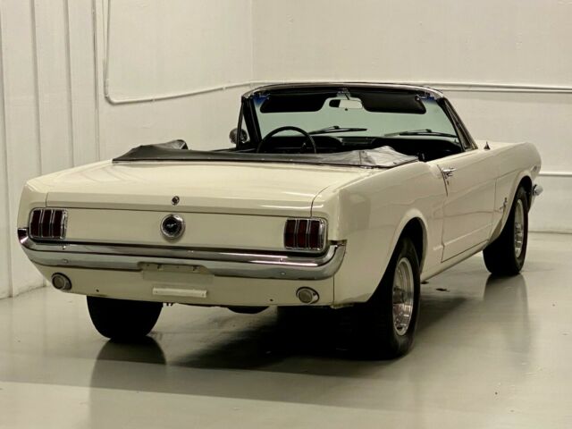 Ford Mustang 1965 image number 34