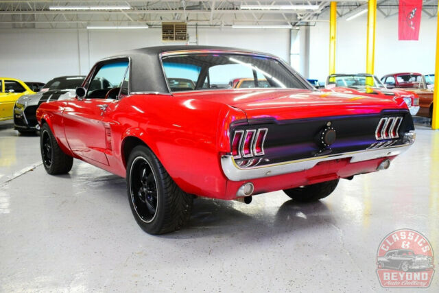 Ford Mustang 1967 image number 21