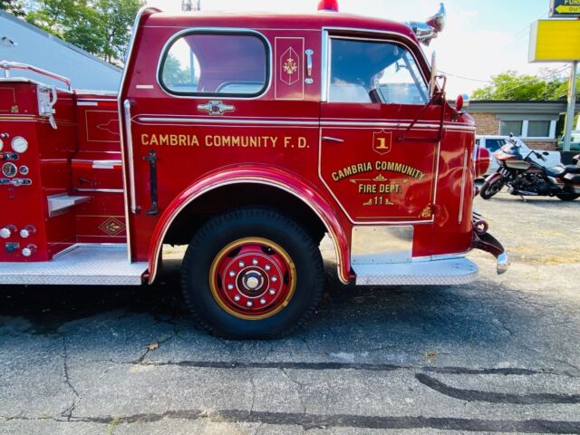 American LaFrance Fire Truck 1948 image number 12