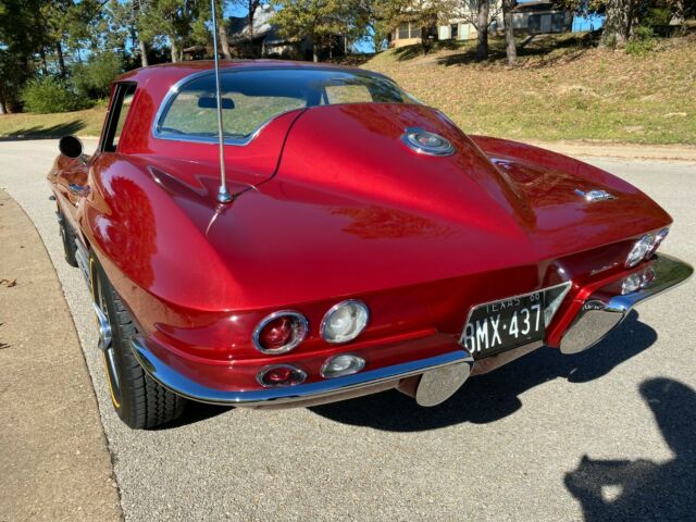 Chevrolet Corvette 1966 image number 0