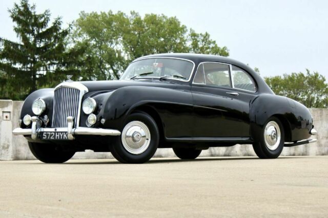 Bentley R-Type Continental 1954 image number 0