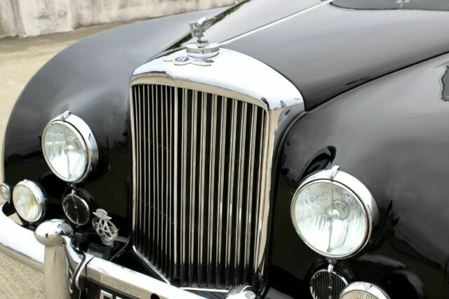 Bentley R-Type Continental 1954 image number 5