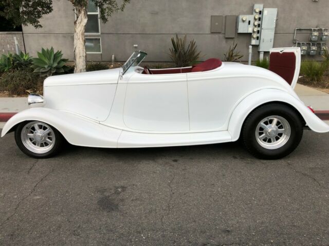 Ford Roadster 1933 image number 1