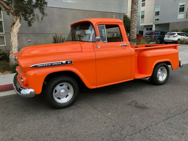 Chevrolet Apache 1959 image number 2