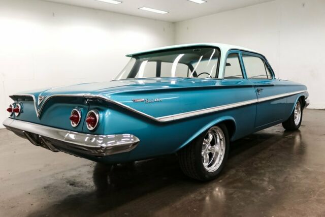 Chevrolet Bel Air/150/210 1961 image number 30