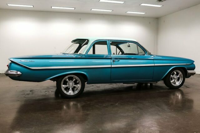 Chevrolet Bel Air/150/210 1961 image number 31