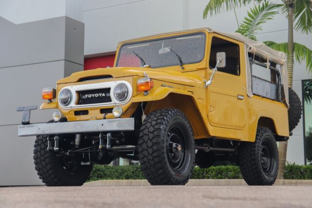 Toyota Land Cruiser 1977 image number 30