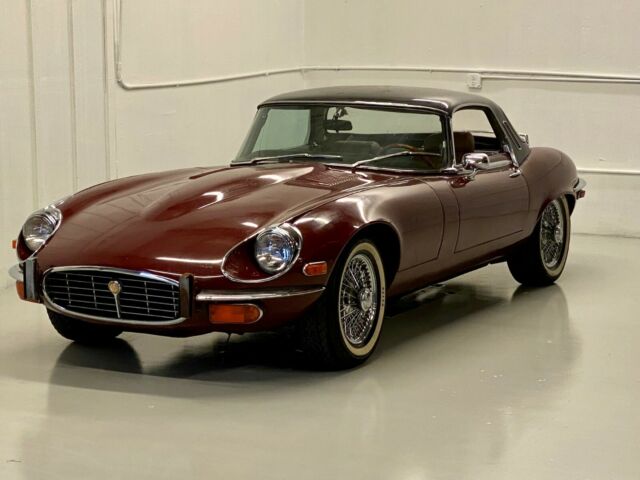 Jaguar E-Type 1974 image number 0