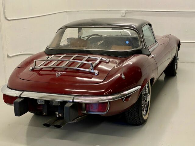 Jaguar E-Type 1974 image number 28