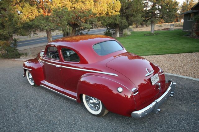 Plymouth Custom 1947 image number 1