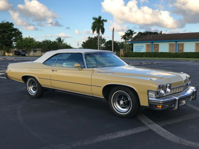 Buick LeSabre 1974 image number 28