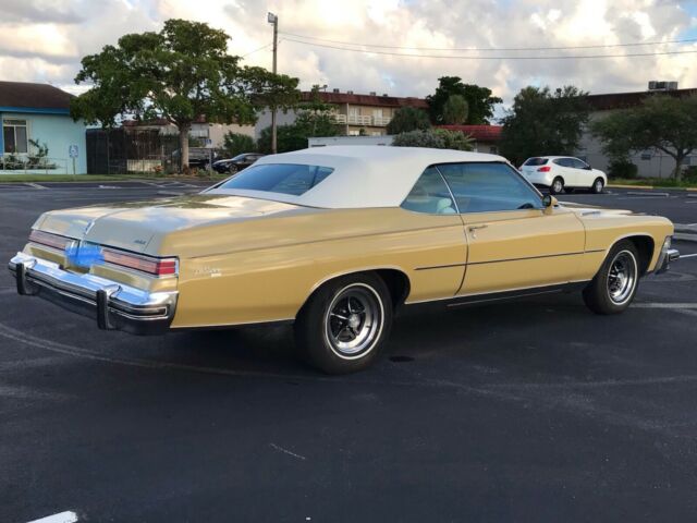 Buick LeSabre 1974 image number 5