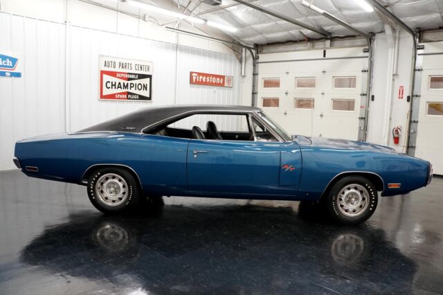 Dodge Charger 1970 image number 6