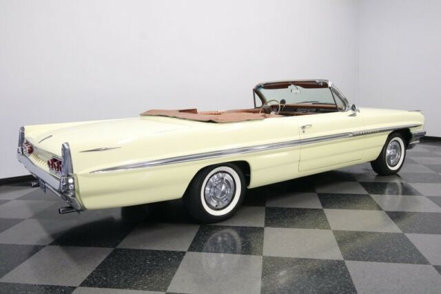 Pontiac Bonneville 1961 image number 14