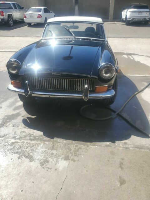 MG MGB 1978 image number 10