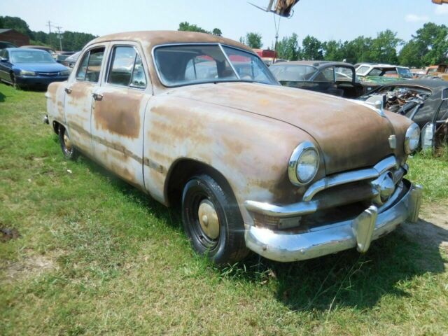 Ford Deluxe 1950 image number 23