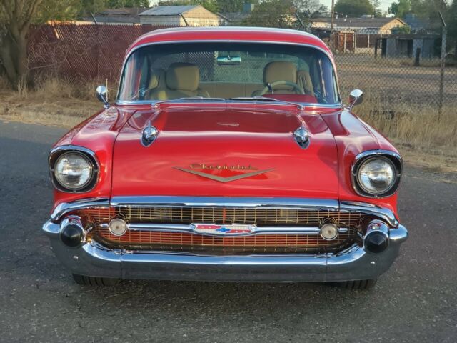 Chevrolet Bel Air/150/210 1957 image number 2