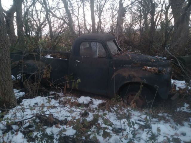 Studebaker 2R5 1949 image number 1