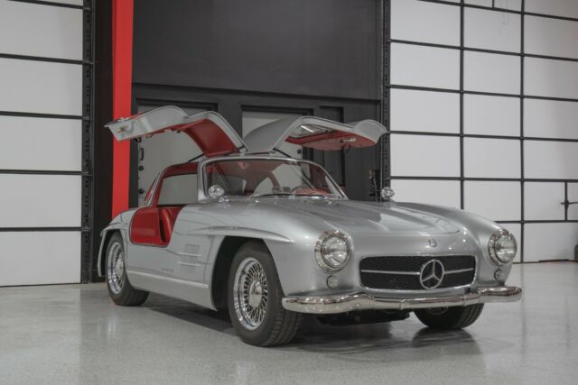 Mercedes-Benz 300-Series 1955 image number 0