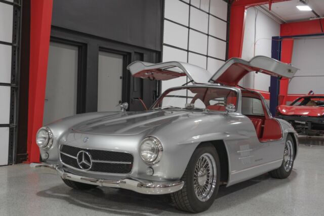 Mercedes-Benz 300-Series 1955 image number 25