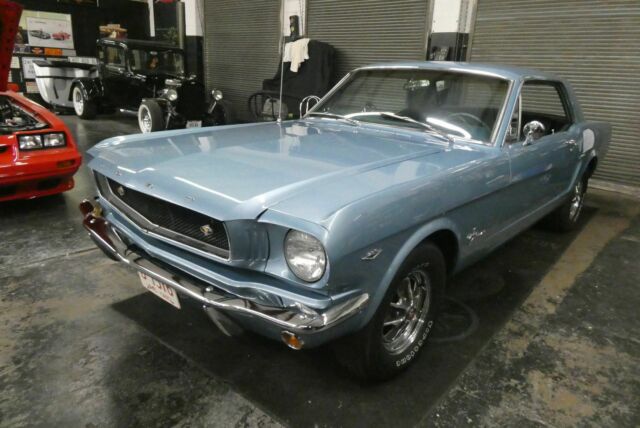 Ford Mustang 1965 image number 0