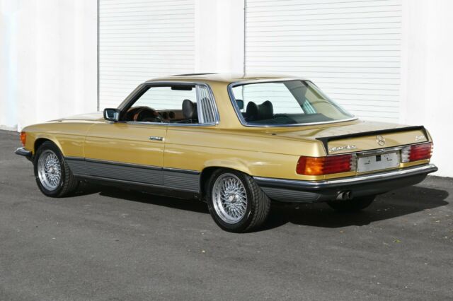 Mercedes-Benz SL-Class 1979 image number 32