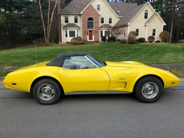 Chevrolet Corvette 1975 image number 26