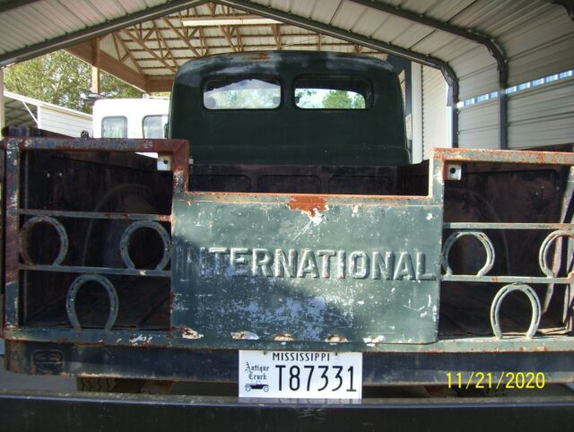 International Harvester L110 1950 image number 14