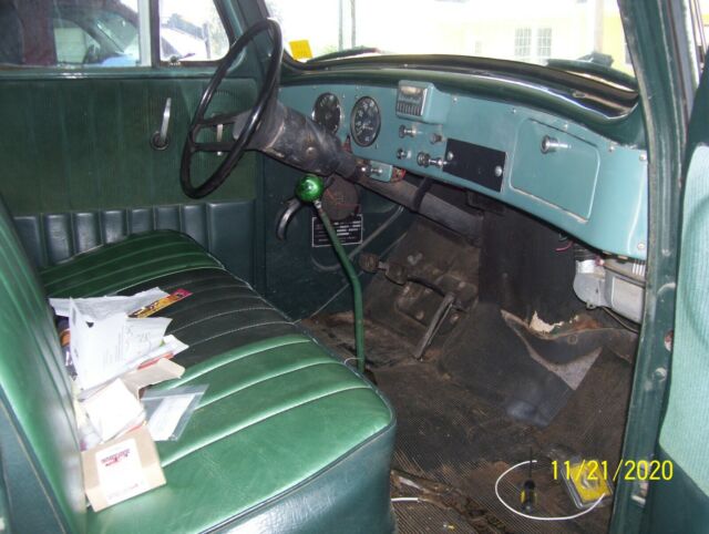 International Harvester L110 1950 image number 19