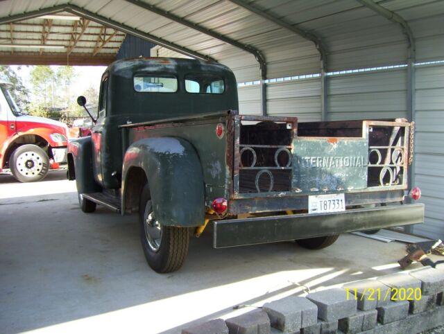 International Harvester L110 1950 image number 2