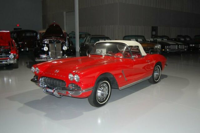 Chevrolet Corvette 1962 image number 32