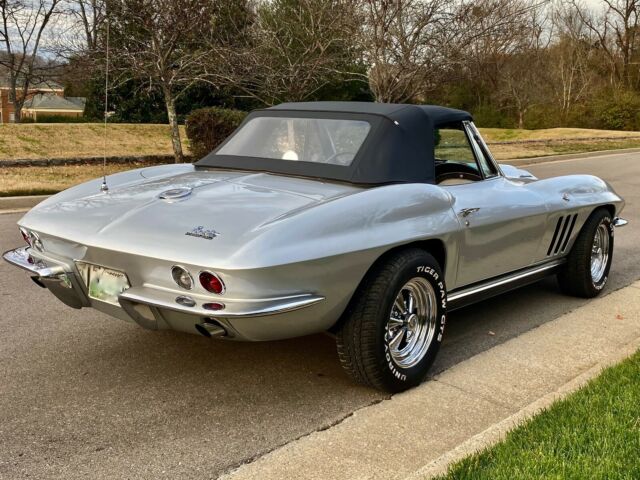 Chevrolet Corvette 1966 image number 27